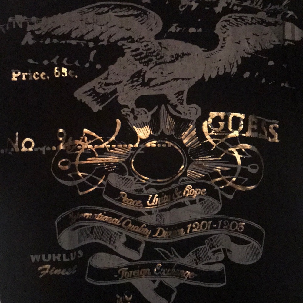 GUESS - Picture 2 of 4